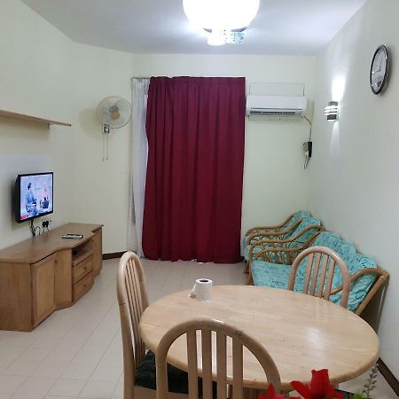 Home Stay Bayu Emas Appartment, Batu Feringgi Luaran gambar
