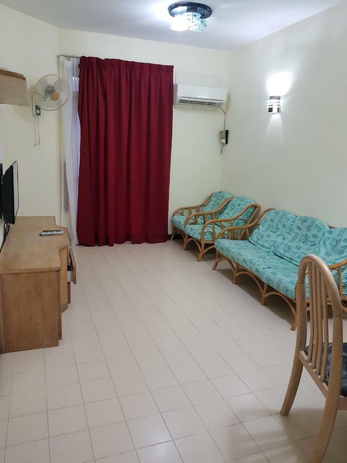 Home Stay Bayu Emas Appartment, Batu Feringgi Luaran gambar